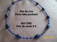 raz de cou perle bleu profond