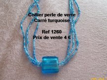 collier 3 rangs et sa perle de verre carrée turquoise