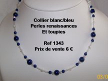 collier blanc/bleu avec ses perles renaissances